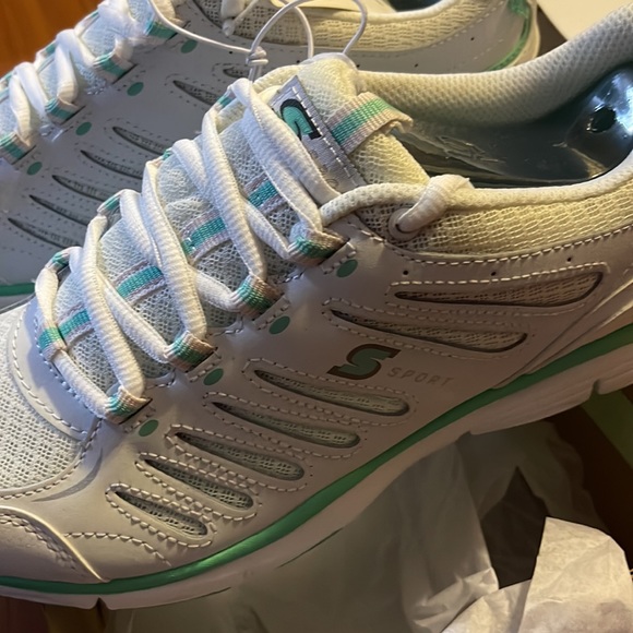 Sport by Skechers ~ Size 10 - Picture 8 of 11
